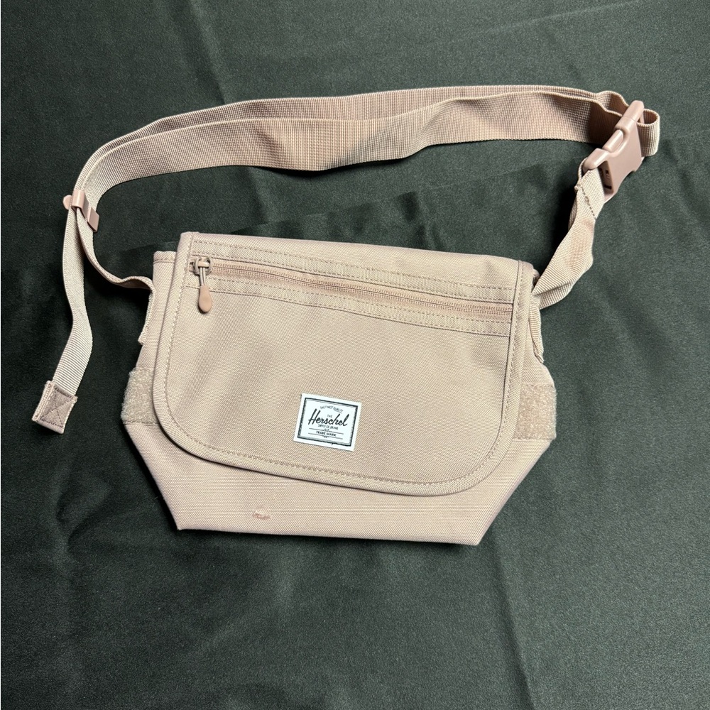 Herschel Supply Co. Grade Mini Messenger Bag